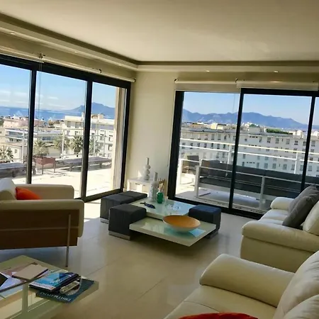 Seaview Penthouse *